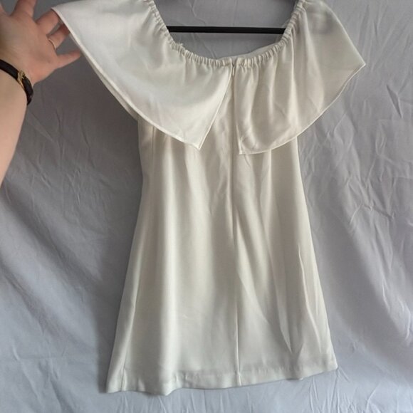Charles Henry Off the Shoulder White Dress - Picture 6 of 8